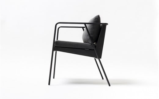 【FIL】ダイニングチェア -スミ リミテッド- MASS Series Dining Chair -SUMI LIMITED- 小国杉 椅子 チェア 背もたれ 肘掛 クッション インテリア 家具 木製 無垢材 天然木 炭 黒 受注生産 おしゃれ リビング ダイニング ギフト Foreque 熊本 阿蘇 南小国町 送料無料