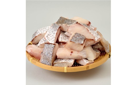 ＜ 訳あり ＞ 骨取り 白身魚 切身 (総量3.6kg) ニベ にべ 魚 切り身 小分け 弁当 お弁当 おかず フライ 冷凍 定期 定期便 【opbe006】【水元】