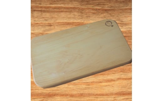 銀杏のまな板 耐水加工 (L37×W22×T2.2cm) 台所 キッチン 調理道具 調理 料理 日用品 銀杏材 銀杏 【opbs004】【くにさき六郷舎】