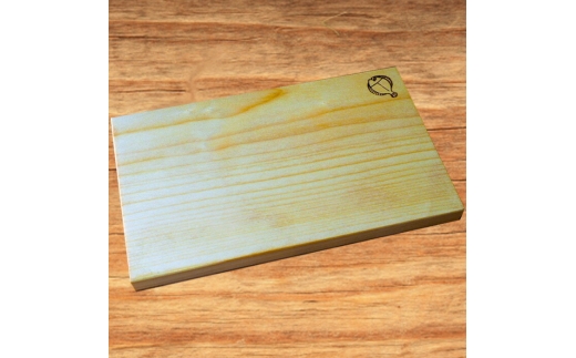銀杏のまな板 耐水加工 (L40×W25×T2.8cm) 台所 キッチン 調理道具 調理 料理 日用品 銀杏材 銀杏 【opbs005】【くにさき六郷舎】