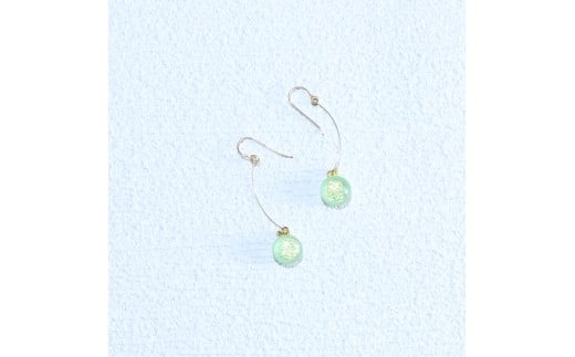 アクセサリー プチピアス(カラー:グリーン)