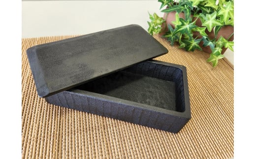 【黒漆】クスノキで作ったお弁当箱1つ【くりもの】