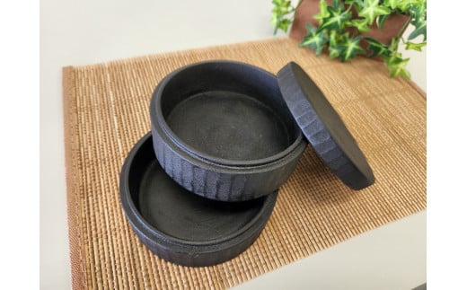 【黒漆】クスノキで作ったお弁当箱まる1つ（2段）