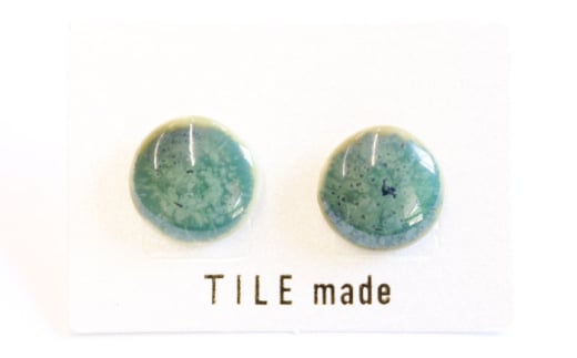 【美濃焼】 緑むら タイル ピアス 直径15mm 瑞浪市 / TILEmade タイル アクセサリー ハンドメイド [AZCD077]