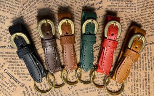 蹄鉄バックルキーリング（レッド）　栗東市 / 株式会社ブルズエフ [BIAU277]