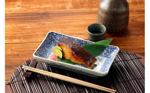 GZN-21.【岡山の酒】銀鱈の粕漬け（5切れ入り） / 辻本店 真庭 御前酒 老舗 西蔵 人気メニュー 銀鱈 粕漬 酒粕 【GZN-21-01】