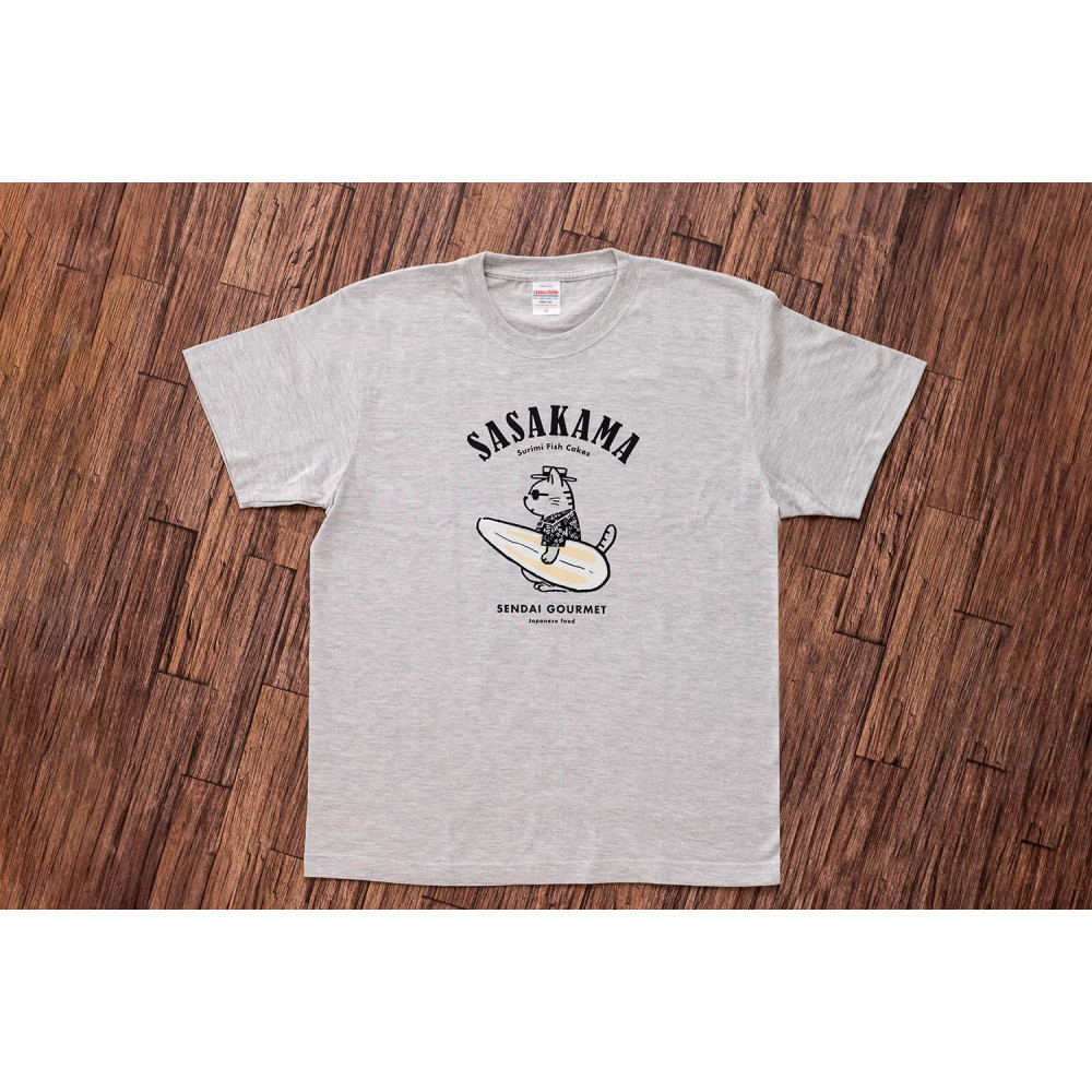 仙台・宮城の観光Tシャツ　「猫と笹かま」Tシャツ  Lサイズ　［T-01］