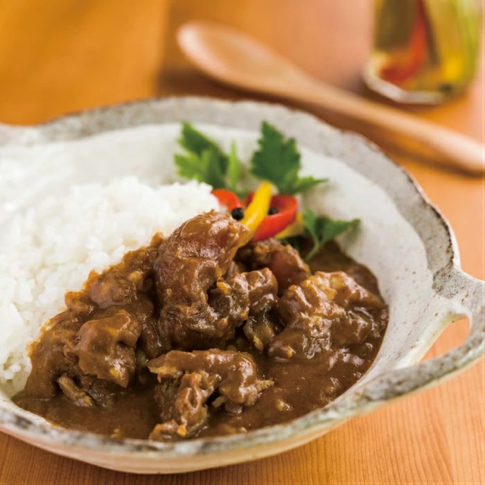 ★３月発送分★厳選素材・保存料・化学調味料・食品添加物不使用！「山形村短角牛レトルト3点セット」国産 牛 ビーフシチュー ごはんの素 炊き込みご飯 すじ肉 ごろごろ カレー 簡単 調理 便利 湯煎 長期保管 2年