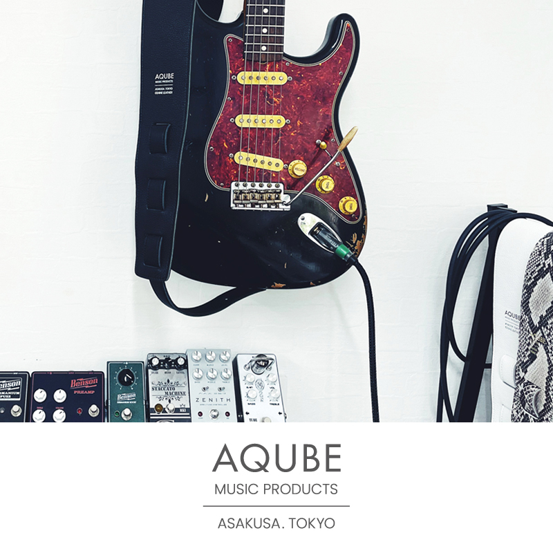 AQUBE MUSIC PRODUCTS ギターストラップ　シュリンク ブラック ［ M ］(裏面カラー：スムースオーク)