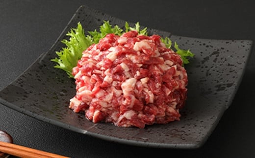 鮮馬刺し 霜降り (カルビ) ユッケ 7個セット 280g 馬肉 馬刺し お肉 惣菜 タレ付熊本県湯前町18000肉ジビエ