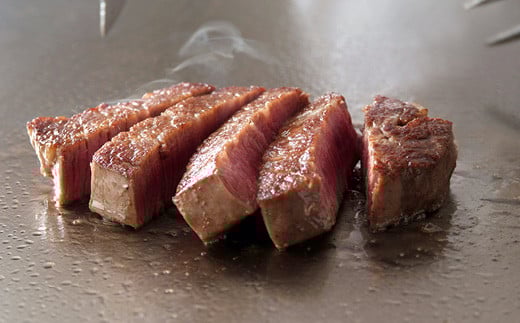 【 5月配送 】近江牛 ステーキ用 ( ヒレ3枚 ) 肉 牛肉 和牛 黒毛和牛 ステーキ肉 国産 バーベキュー 贈り物  ブランド牛 三大和牛 ギフト プレゼント 冷凍 滋賀県 竜王 ふるさと納税滋賀県竜王