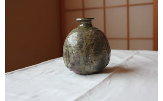 439 炭化焼〆一輪差し三重県伊勢市40000衣類・装飾品・工芸品その他 装飾品・工芸品