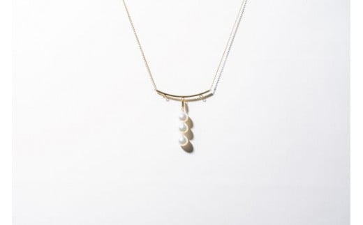 1260 【half  moon】K18YGアコヤホワイトパール3ドロップネックレス 真珠 アコヤ真珠 南洋真珠 パール 宝石 ジュエリー アクセサリー 伊勢志摩 伊勢市 ギフト 贈り物 フォーマル 普段使い 入学