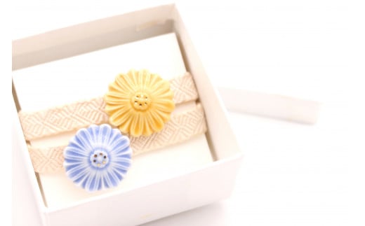 cocosara 有田焼帯留め 小花の雅 A11-21佐賀県有田町11000衣類・装飾品・工芸品その他 装飾品・工芸品