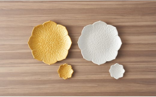 有田焼 flower plate 桔梗/金銀彩(銘々皿・豆皿 計4ヶセット)深海三龍堂 和食器 食器 うつわ 器 おしゃれ プレート4枚セット プレート お皿 プレート 取り皿 ケーキ皿 パン皿 金 銀 白 ハレの