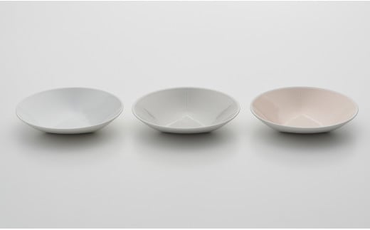 2016/ CH Deep Plate Set【2016/オリジナル】有田焼 食器 器 皿 深皿 プレート ディーププレート 3枚 ホワイト グレー ピンク シンプル A35-345佐賀県有田町35000雑貨・日用品食器・グラス