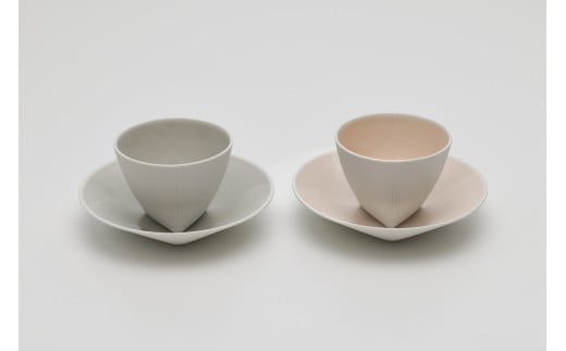 2016/ CH Tea Cup & Plate Set【2016/オリジナル】有田焼 食器 器 皿 小皿 食器セット 4点 プレート カップ ティーカップ グレー ピンク シンプル A40-390佐賀県有田町40000雑貨・日用品食器・グラス