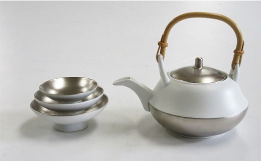 ARITA PORCELAIN LAB(A^|[Z{) v`iEjhuZbg Lc _ X^CbV ߂ł jh  A120-20ꌧLc120000G݁EpiHEOX