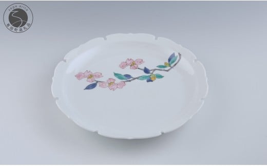 有田焼 雪輪皿 22cm〈山茶花文〉【赤絵白磁硯処 雪月花】食器 器 うつわ 取り皿 皿 菓子皿  50000円 5万円 A50-273佐賀県有田町50000雑貨・日用品食器・グラス