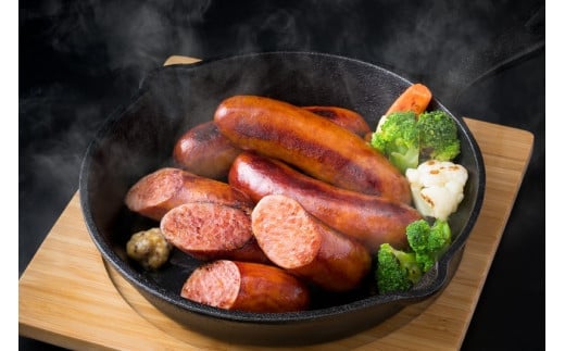 あらびきフランクフルトソーセージ1.8kg  豚肉 あらびき フランクフルト ソーセージ 大分県産 肉汁 超ジューシー 食べ応え満点 厳選豚肉 ゆふいん牧場 A05042大分県大分市15000肉加工肉(ハム