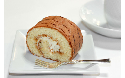 【先行予約】創業明治34年 山陰浜田老舗菓子舗 ロールかすてら お菓子 スイーツ 洋菓子 デザート ロールケーキ ケーキ バタークリーム 老舗 <11月より順次発送>【086_1834】島根県浜田市1100