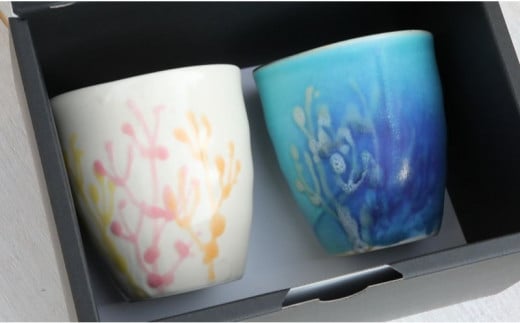 【datta.沖縄南の島陶芸工房】珊瑚タンブラー 瑠璃紺x純白(ペアセット)沖縄県読谷村34000雑貨・日用品食器・グラス