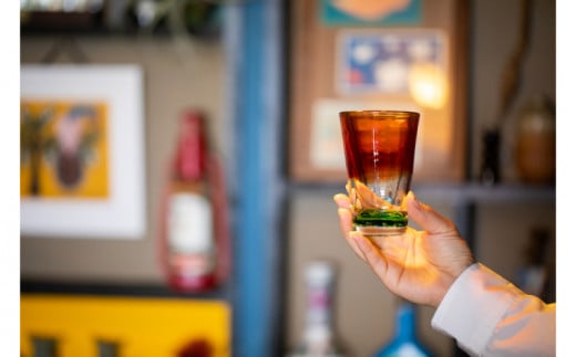 【RYUKYU GLASS WORKS 海風】ビアグラス「残波の夕日・緑」沖縄県読谷村23000雑貨・日用品食器・グラス