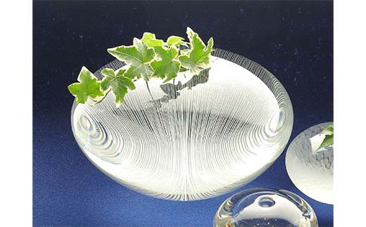 【ギフト用】一輪挿し「Water Egg」線<ガラス作家 池本美和> F6L-477山口県山陽小野田市50000衣類・装飾品・工芸品その他 装飾品・工芸品