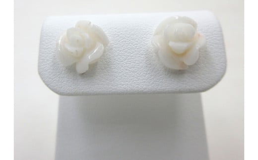 白珊瑚 バラ 約9.5mm K18 ピアス (fpi-216)高知県宿毛市24000衣類・装飾品・工芸品アクセサリー