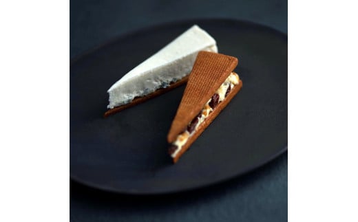 【TiTRE】BLUE CHEESECAKE&RAISIN SANDWICH(ブルーチーズケーキ&レーズンサンドウィッチ)スイーツ 洋菓子 ケーキ チーズケーキ レーズンサンド デザート ギフト プレゼント 贈り物 ご褒美 贅沢東