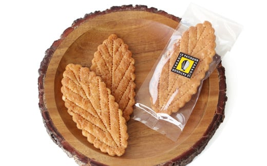 【ル パティシエ タカギ】メープルリーフパイギフト【スイーツ 洋菓子 焼菓子 パイ リーフパイ 個包装 おすそ分け ギフト 贈り物 プレゼント 贅沢 ご褒美 おしゃれ】東京都世田谷区14000菓