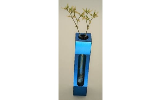 アルミ一輪挿し クボミ ブルー おしゃれ お花 フラワーベース 花瓶 シンプル 4色展開大阪府河内長野市27000衣類・装飾品・工芸品その他 装飾品・工芸品