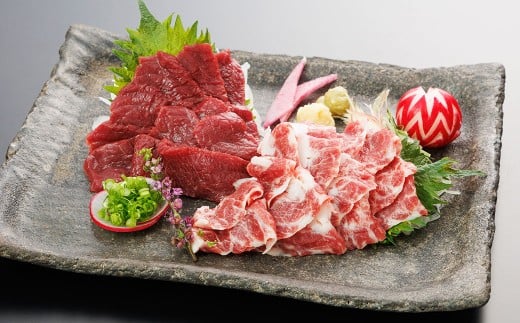 【桜屋】赤身霜降り馬刺し食べ比べ(各150g)2種 計300g (専用醤油付き 150ml×1本) 赤身 霜降り濃厚 馬肉 馬刺 お肉 しょうゆ 冷凍 熊本県 西原村熊本県西原村23000肉ジビエ
