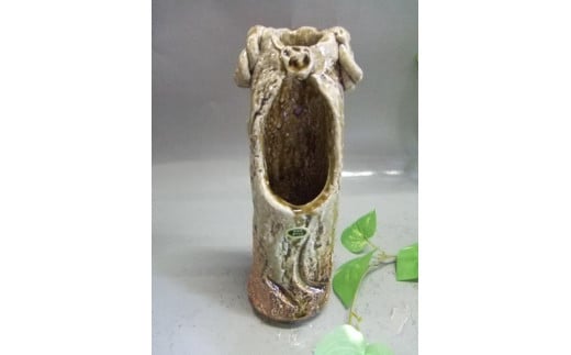 【信楽焼】ビードロ釉リボン花入れ 花入 花器 花瓶 nha-018滋賀県甲賀市10000衣類・装飾品・工芸品その他 装飾品・工芸品