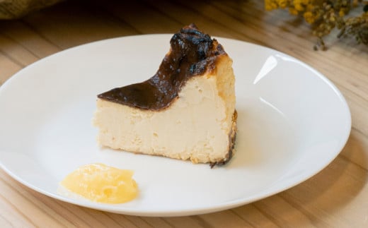 バスクチーズケーキ 5号 直径15cm / 洋菓子 スイーツ ケーキ おやつ チーズ デザート長崎県長崎市13000菓子・スイーツケーキ・カステラ