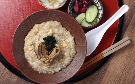 【全12回定期便】レトルトきのこ粥セット / 220g×5個 合計13.2kg キノコ 茸 おかゆ お粥 粥 保存食 長期保存 手軽 防災食 長崎県 長崎市長崎県長崎市126000鍋セット・総菜・加工食品総菜