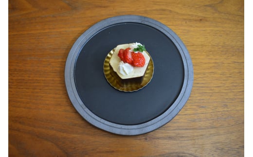 燻釉瓦プレート(伝統的工芸品) 黒愛知県高浜市40000衣類・装飾品・工芸品その他 装飾品・工芸品