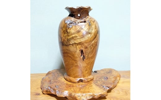 屋久杉虎杢壺Q110鹿児島県屋久島町7200000衣類・装飾品・工芸品その他 装飾品・工芸品