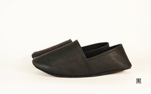 【KUTSUNE〈クツネ〉】ルームシューズ(革製・バブーシュタイプ) (サイズ:M(24.0-24.5cm)、カラー:黒)東京都台東区26000衣類・装飾品・工芸品靴・履物