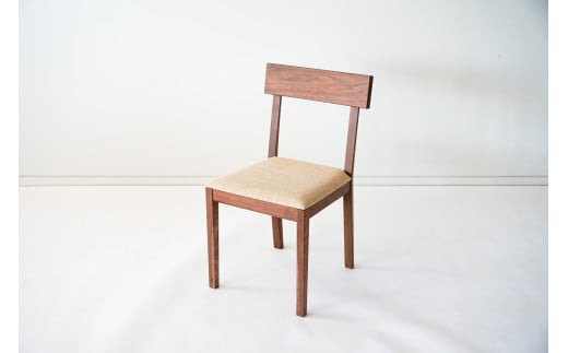SORIDOME chair 樹種:ウォールナット カラー:ベージュ北海道東川町275000衣類・装飾品・工芸品その他 装飾品・工芸品