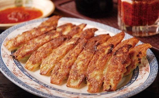 松龍軒の 楽焼き 冷凍 餃子【ギフトに最適70個】ぎょうざ ギョウザ 薄皮餃子 おかず 惣菜熊本県人吉市25000鍋セット・総菜・加工食品総菜