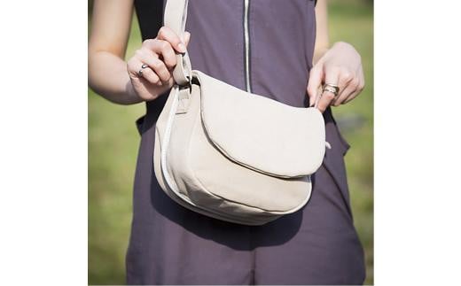 豊岡鞄 TUTUMU スエード FLAP MINI(S4001)サンド兵庫県豊岡市88000衣類・装飾品・工芸品鞄・バッグ