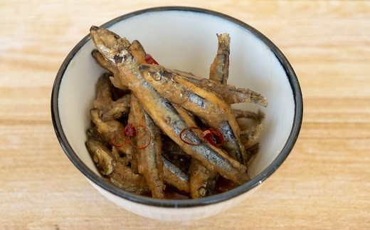 きびなごの南蛮漬け(330g〜340g)×3袋 魚介 冷凍おかず惣菜 レトルト食品 おつまみ お酒 ビール おかず 副菜 お弁当 グルメ 美味しい 簡単 調理 時短 ギフト プレゼント【R00322】高知県土佐