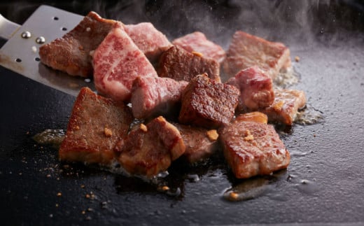 くまもと 黒毛和牛 サイコロステーキ 約200g×2 計約400g【富士商 株式会社】 和牛 熊本県 熊本 九州 肉 にく 牛 赤身 旨味 ステーキ サイコロ 焼肉 やきにく 焼き肉 鉄板焼き 冷凍 バーベキュー