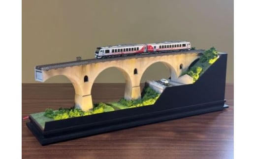 S001-25 鉄道模型【Nゲージ】展示車両+橋梁ジオラマセット 釜石線(宮守川橋梁)埼玉県鶴ヶ島市350000衣類・装飾品・工芸品その他 装飾品・工芸品