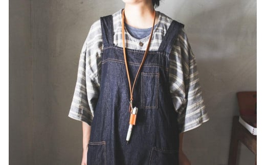 【minca】栃木レザーのネックストラップ付ペンホルダー 持ち歩きに便利 ペンホルダー+ストラップ/M/キャメル 721【玩具 雑貨 日用品 人気 おすすめ 】栃木県栃木市19000雑貨・日用品文房具