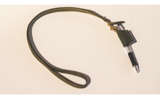 【minca】栃木レザーのネックストラップ付ペンホルダー 持ち歩きに便利 ペンホルダー+ストラップ/M/オリーブ 721【玩具 雑貨 日用品 人気 おすすめ 】栃木県栃木市19000雑貨・日用品文房具