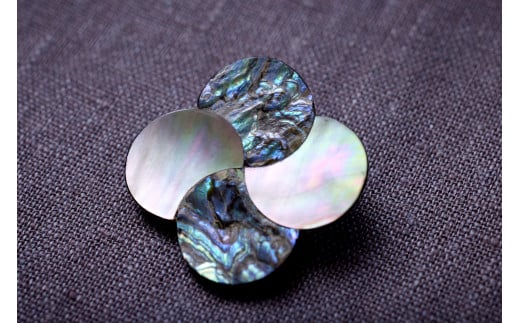 螺鈿ブローチB奈良県生駒市45000衣類・装飾品・工芸品その他 装飾品・工芸品