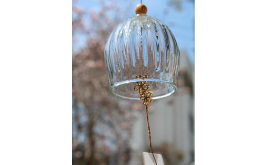 ガラス風鈴「海つ音」(丸型・桜)【 工芸品 雑貨 インテリア 風鈴 人気 おすすめ 】高知県南国市20000衣類・装飾品・工芸品その他 装飾品・工芸品