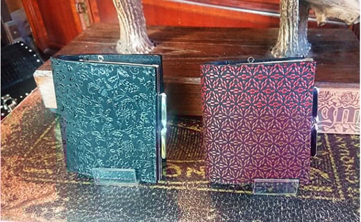 印傳(鹿革)のショート財布 唐草牡丹神奈川県寒川町60000衣類・装飾品・工芸品財布